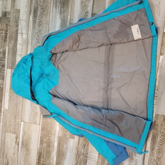 LL Bean Waterproof Shell - Picture 4 of 6